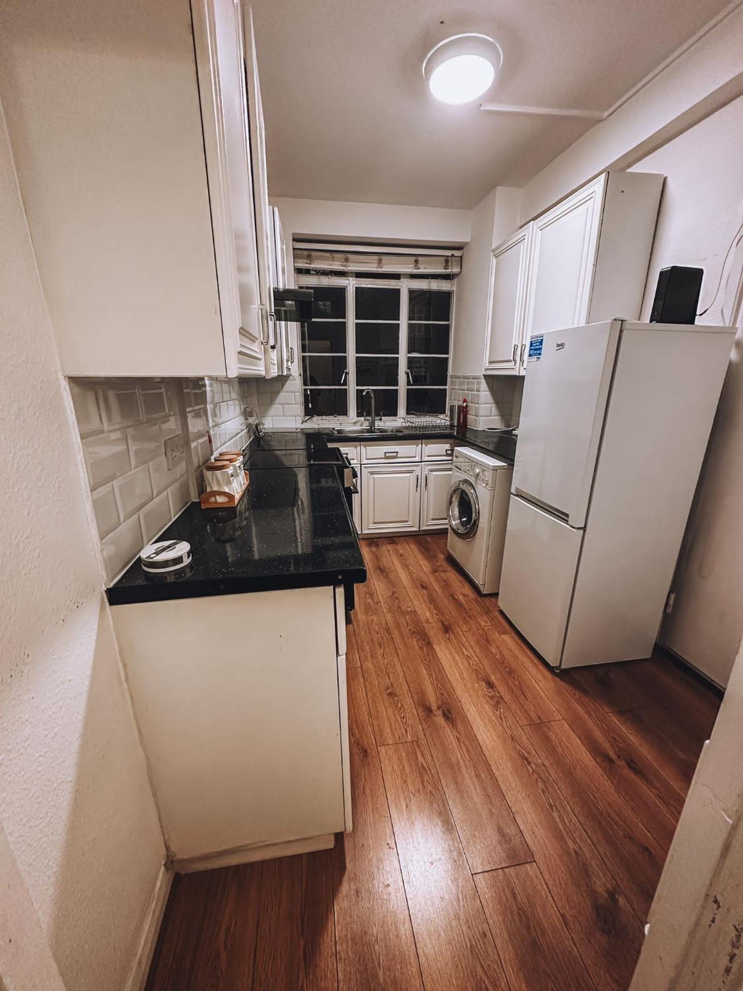 Cosy 2 Bedroom Apartment In Swiss Cottage. ลอนดอน ภายนอก รูปภาพ